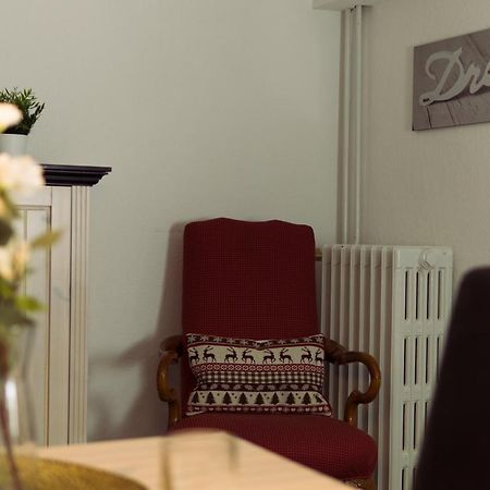 Apartment Hirsch: Wohnung Fuer Die Ganze Familie Mit Disney+ ブラウンラーゲ エクステリア 写真
